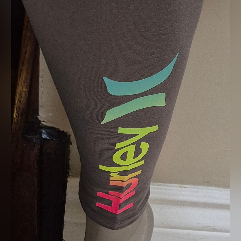 Hurley Charcoal Leggings with Hurley Color Label - Picture 4 of 16